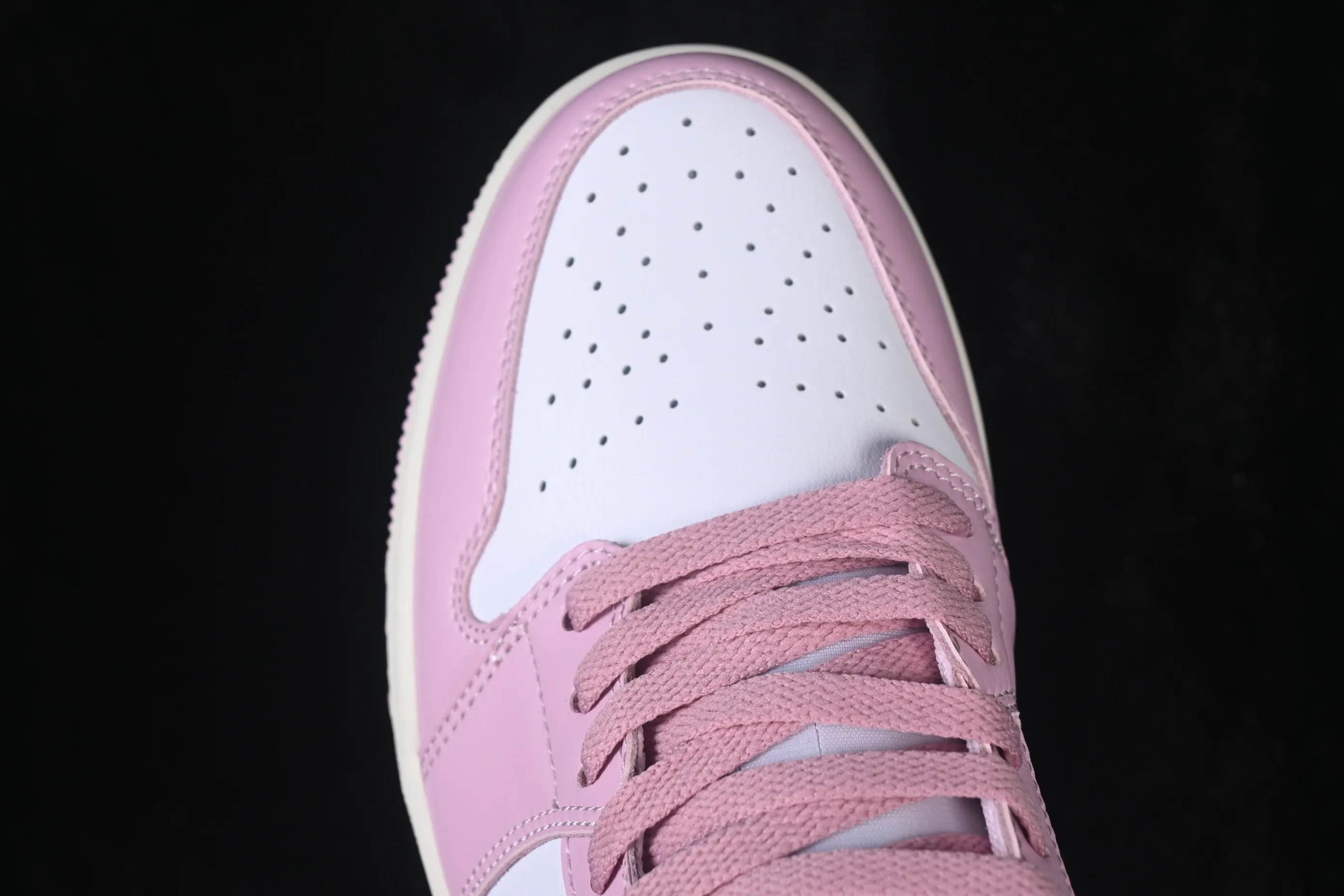 All categories Air Jordan Jordan series basketball shoes Air Jordan 1 Low Air Jordan 1 Low AJ1 Joe 1 white and pink low-top retro culture basketball shoes DC0774-607